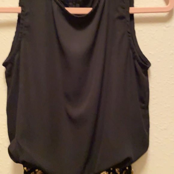 Gold - Picture 3 of 4